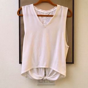 Heroine Sport white blouse tee shirt